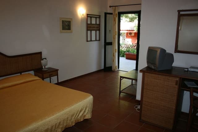 Standard Double Room, Garden View