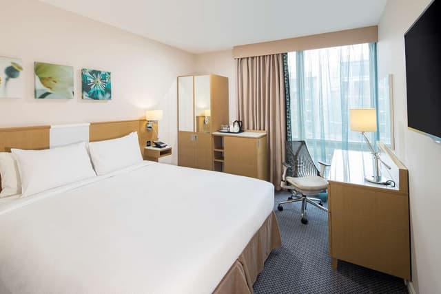 KING GUEST ROOM