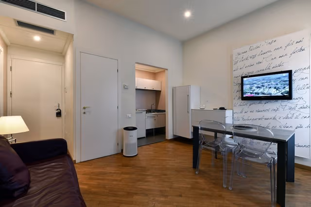 Junior Suite with Lateral Sea View