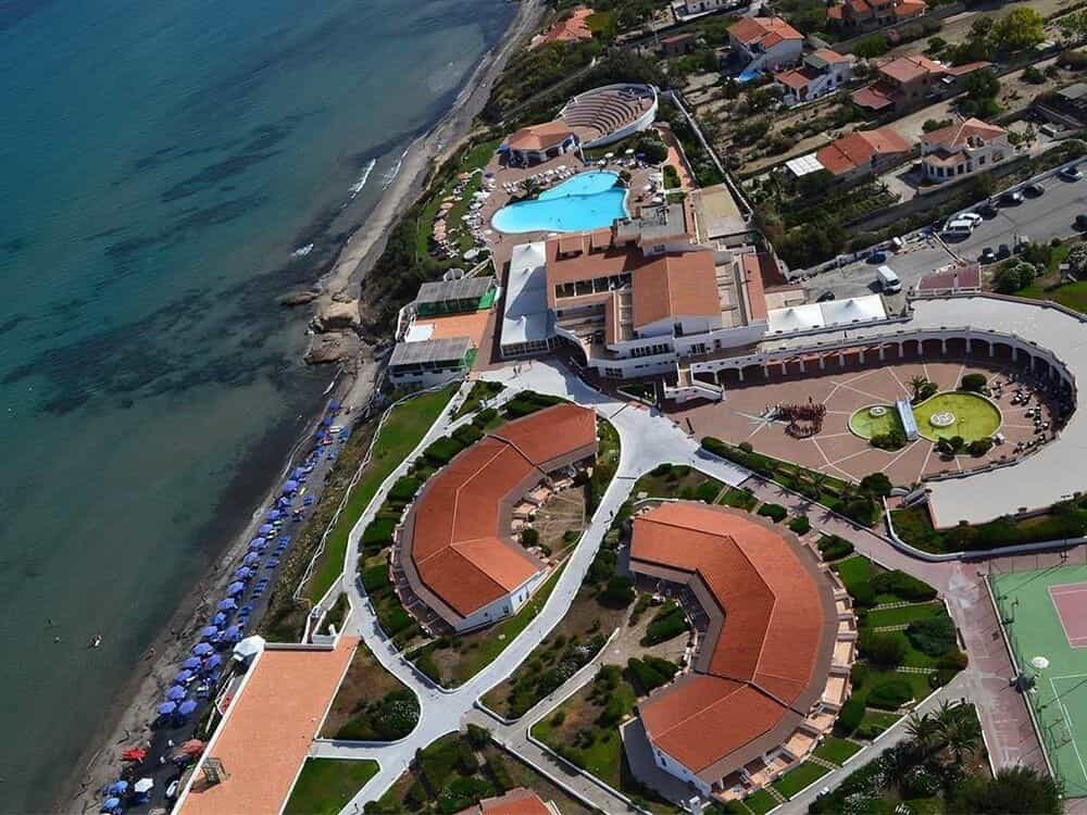 La Plage Noire Resort