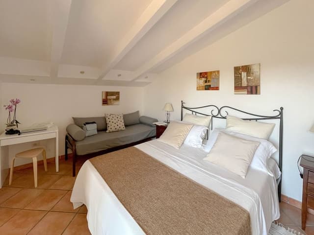 Classic Triple Room, Garden View, Tower