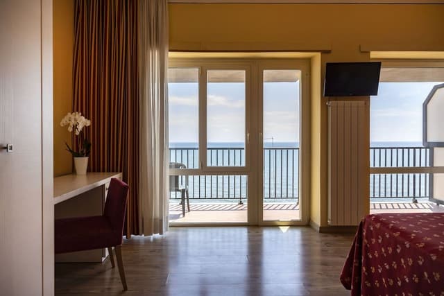Standard Triple Room, Sea View