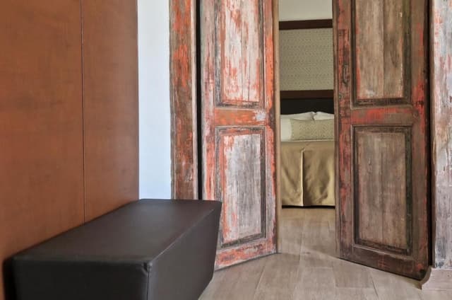 Queen Suite with Spa Bath