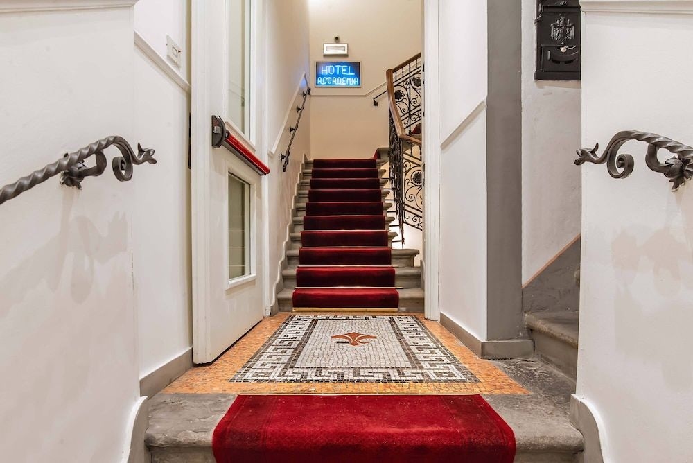 Hotel Accademia2