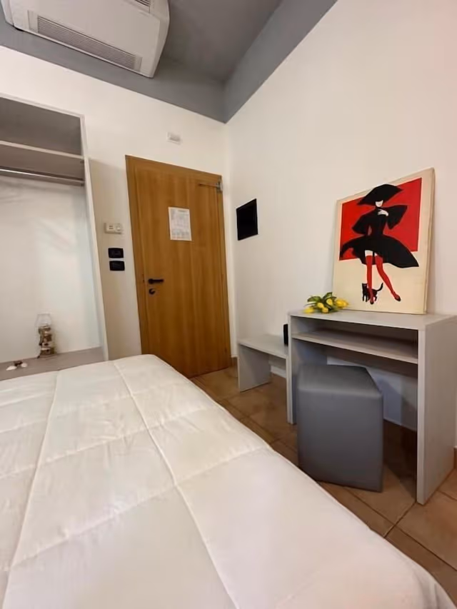 Standard Room, 1 Bedroom, Private Bathroom, Partial Sea View