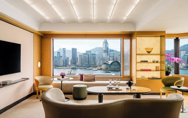 Club Suite, 1 Bedroom, Harbor View, Corner (Regent Club Access)