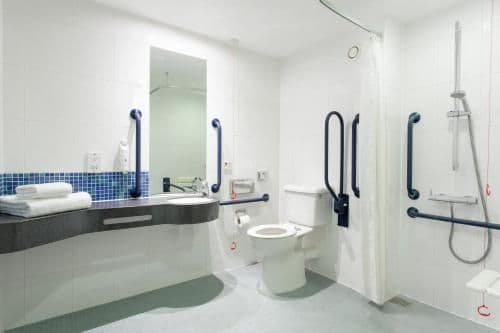 2 Twin Standard Accessible with Free Hot Breakfast