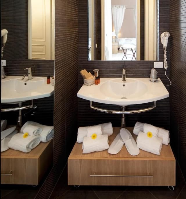 Luxury Suite