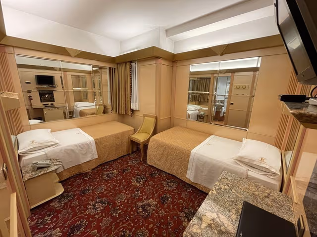 Standard Twin Room