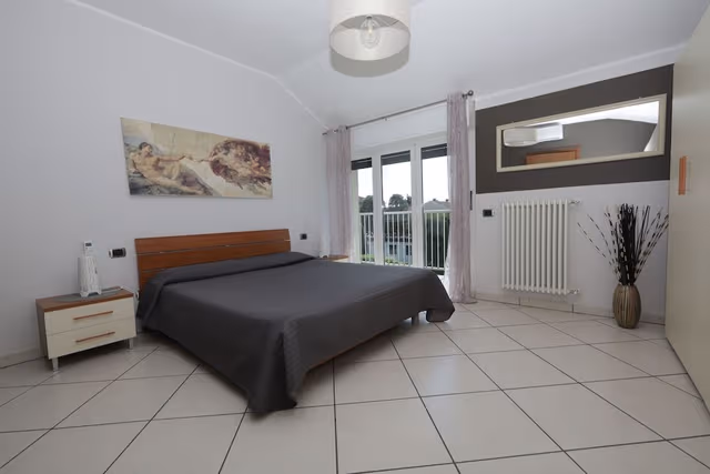 Apartment, 2 Bedrooms, Annex Building (Street level entrance)