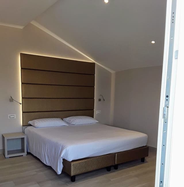 Deluxe Double or Twin Room, Lake View