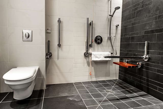QUEEN EXECUTIVE ACCESSIBLE ROOM LOUNGE ACCESS