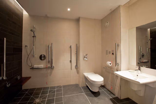 QUEEN ACCESSIBLE ROOM