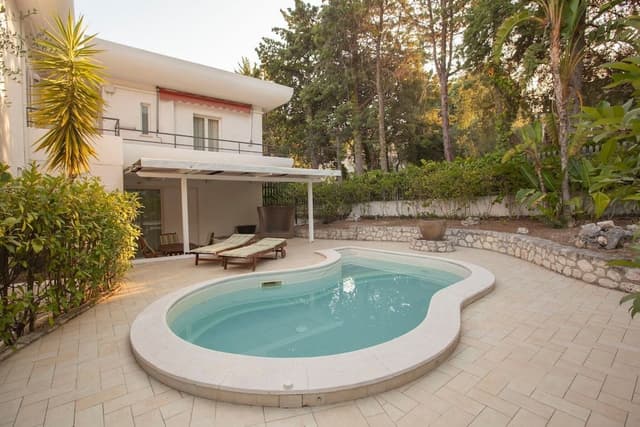 Superior Suite, Private Pool (Faraglioni)