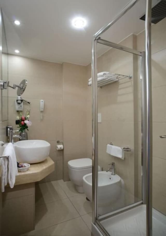 Standard Room, 1 Queen Bed