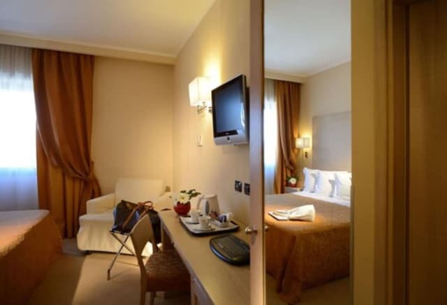 Standard Room, 1 Queen Bed