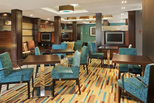 Premium Room, 1 King Bed, Club Lounge Access