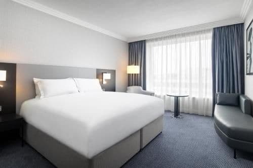Classic Room - 1 Queen Bed