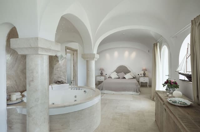 Romantic Studio Suite, 1 Bedroom, Hot Tub, Sea View