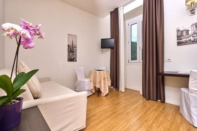 Superior Room, Lake View