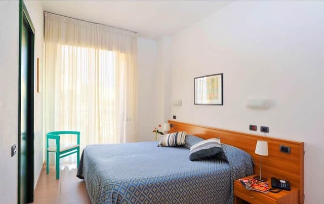Classic Double or Twin Room, Private Bathroom