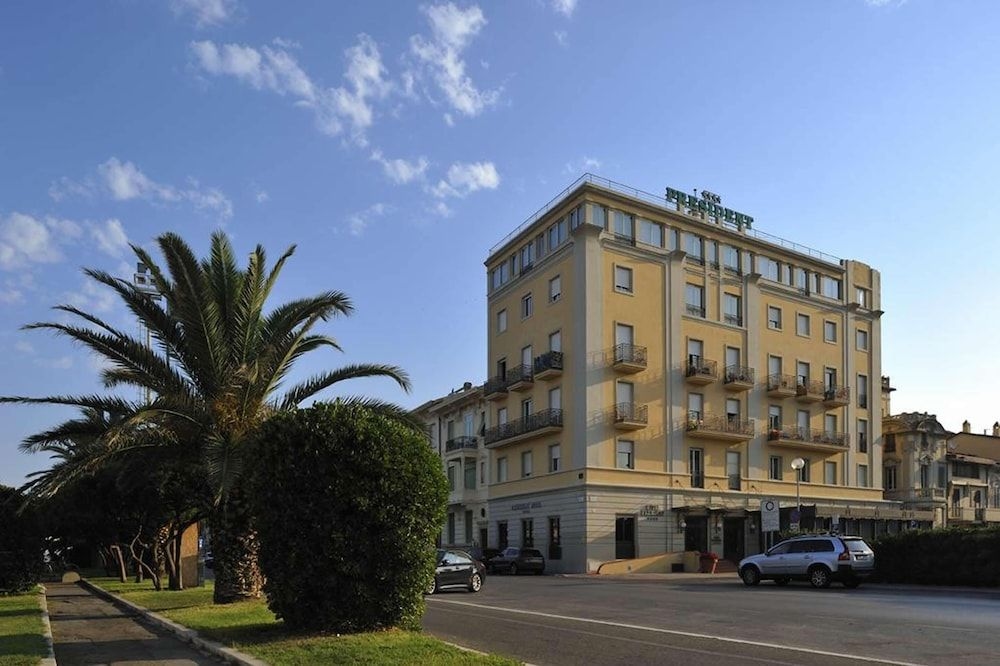 Hotel President1
