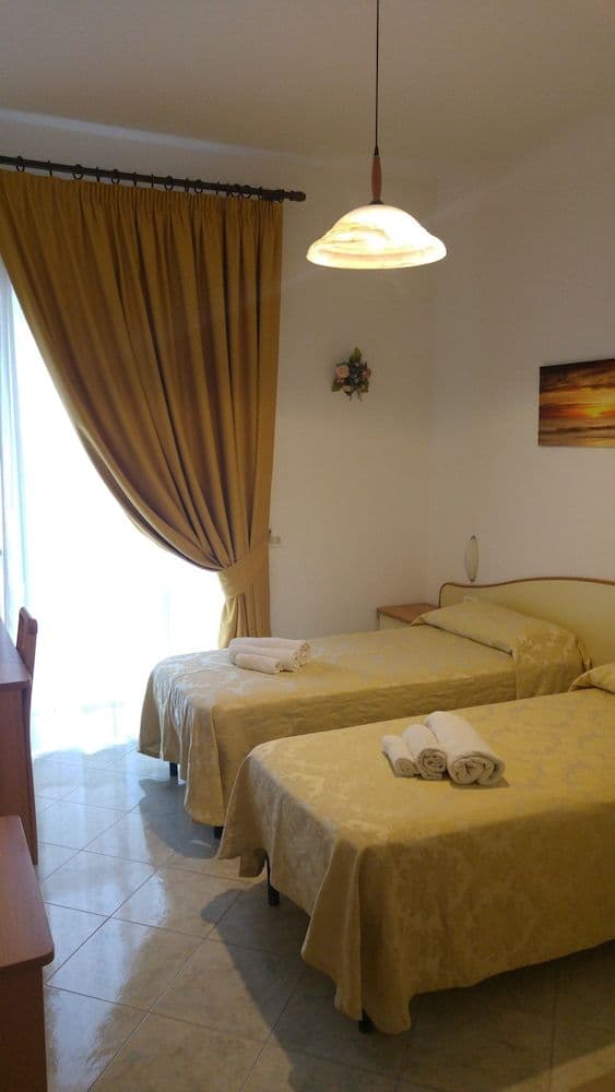 Double or Twin Room, Balcony, Garden View
