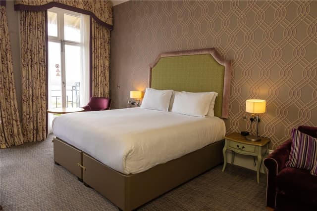 QUEEN SUPERIOR ROOM WITH SEA VIEW AND BALCONY
