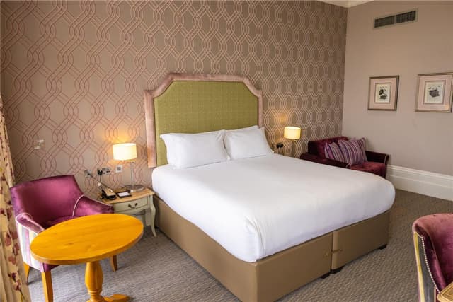 QUEEN SUPERIOR ROOM WITH SEA VIEW AND BALCONY