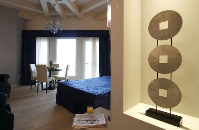 Suite with Balcony and Spa Bath