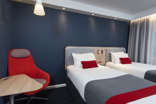 Standard Room, 2 Twin Beds (with Free Hot Breakfast)