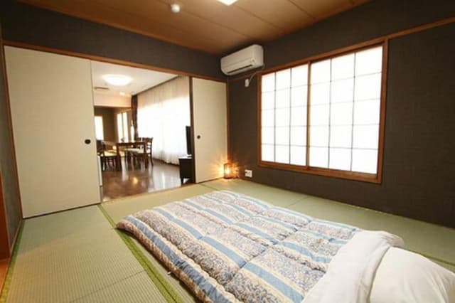 Family Room with Tatami Area