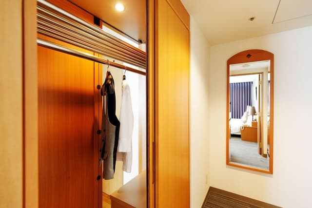 Premium Corner Twin Room, Non Smoking