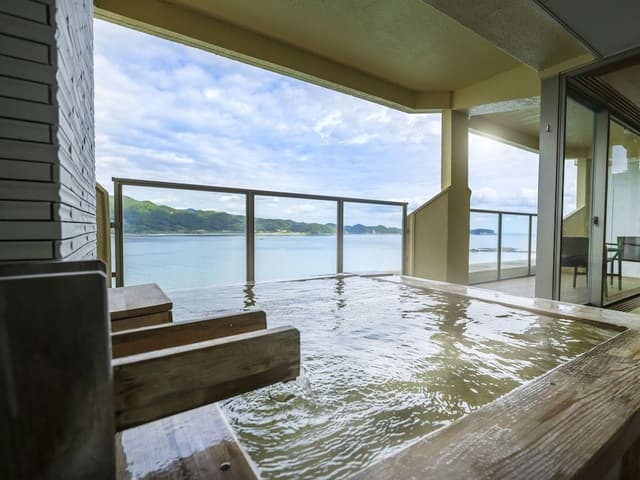 Corner Suite (Ocean View)(With open-air view bath)(Non-smoking)