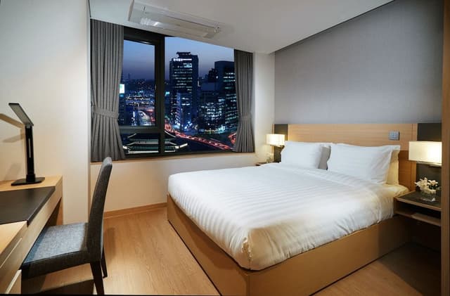 Deluxe Room, 1 Queen Bed