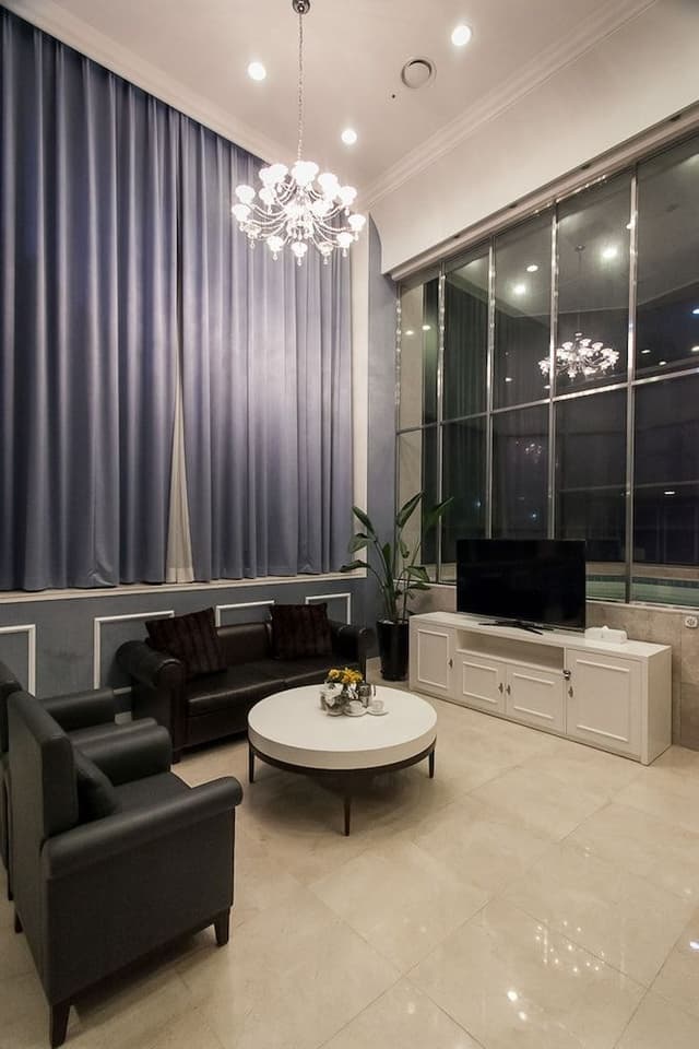 Suite (Pool can be filled with water once a day from 3-5 PM,Hot water cannot be supplied after that)