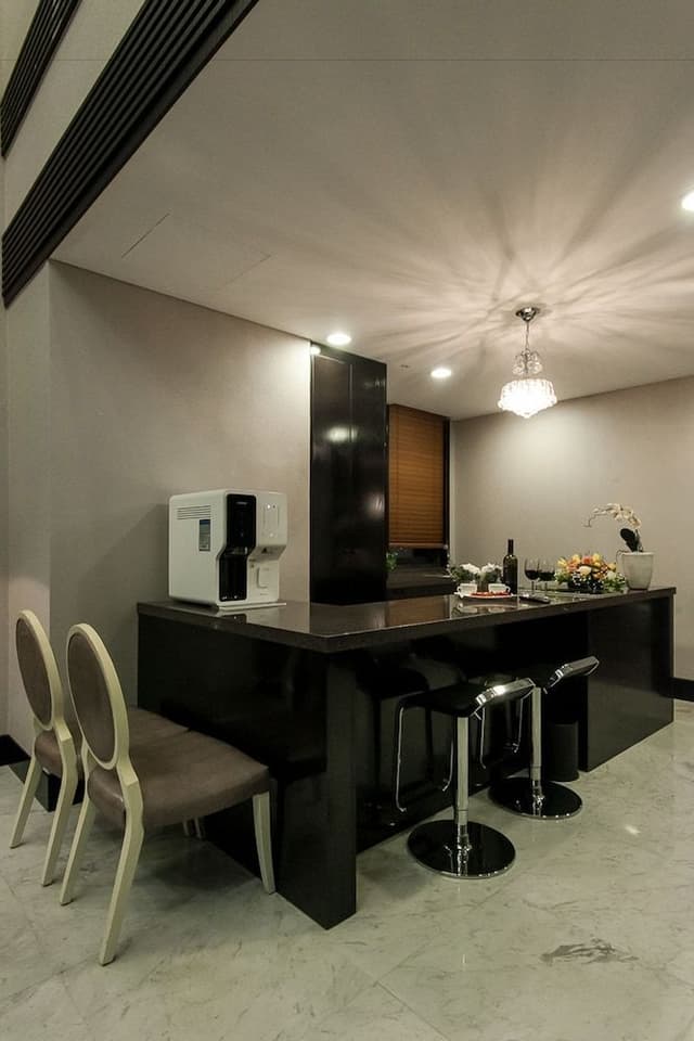 Suite (Pool can be filled with water once a day from 3-5 PM,Hot water cannot be supplied after that)