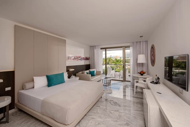 JUNIOR SUITE DELUXE