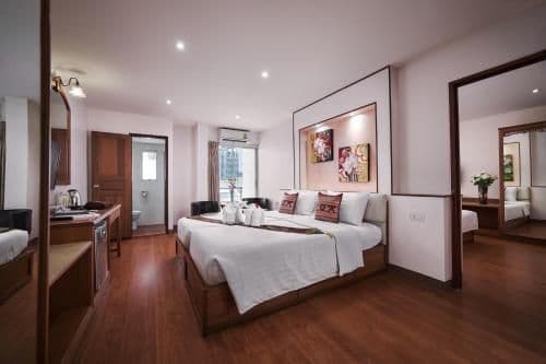 Deluxe Family Room