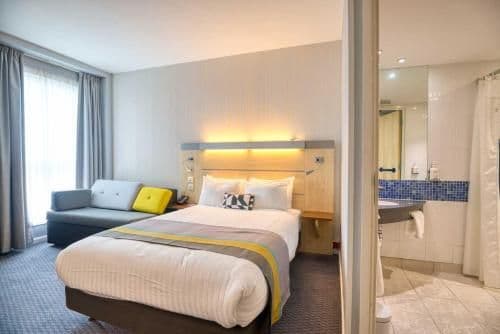 1 Double Accessible with Free Hot Breakfast