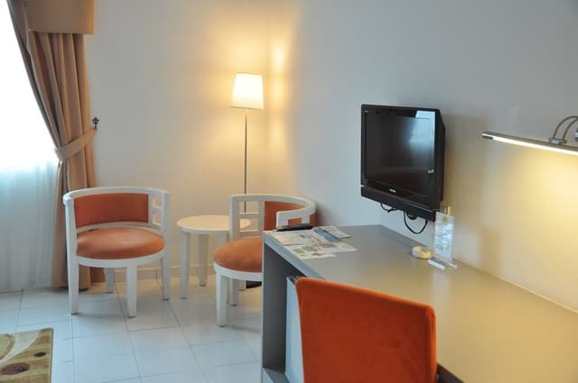 Deluxe Room, 2 Twin Beds, Sea View