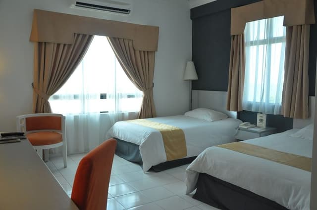 Deluxe Room, 2 Twin Beds, Sea View