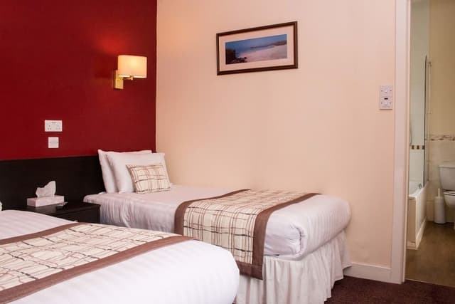 Standard Twin Room