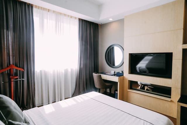 Club Deluxe Queen Room