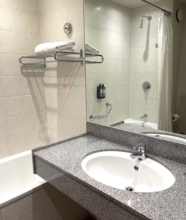 Standard King & Single Room