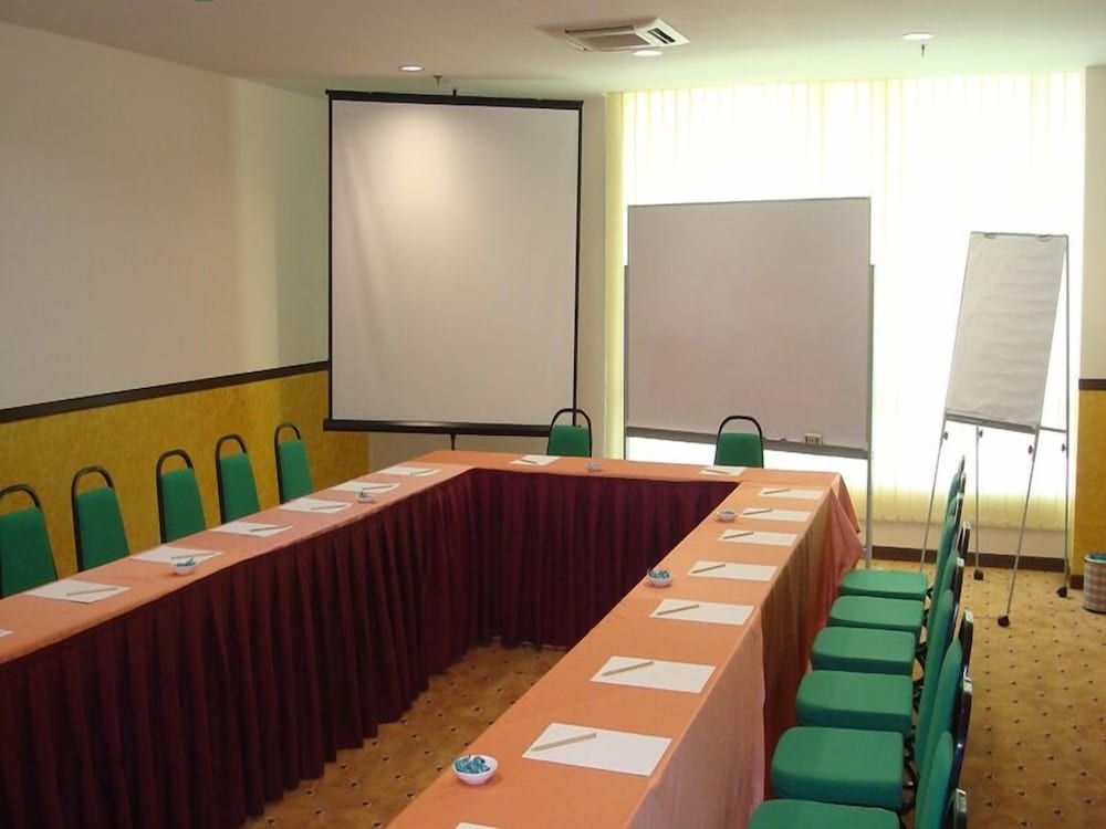 โรงแรมเด การ์เด้น บัตเตอ์เวิร์ธ (De Garden Hotel)4