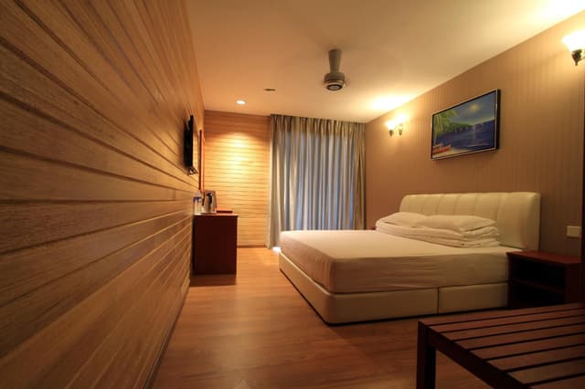 Allamanda Room