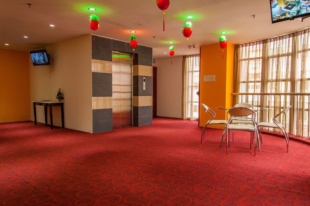 Lucky 11 Hotel4