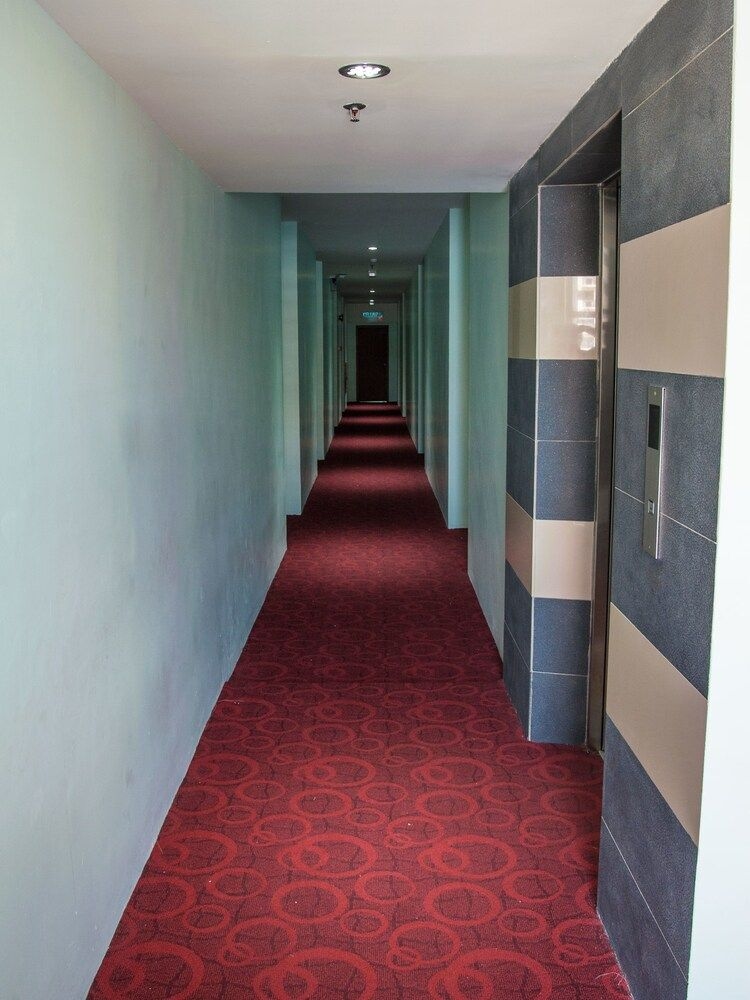Lucky 11 Hotel2