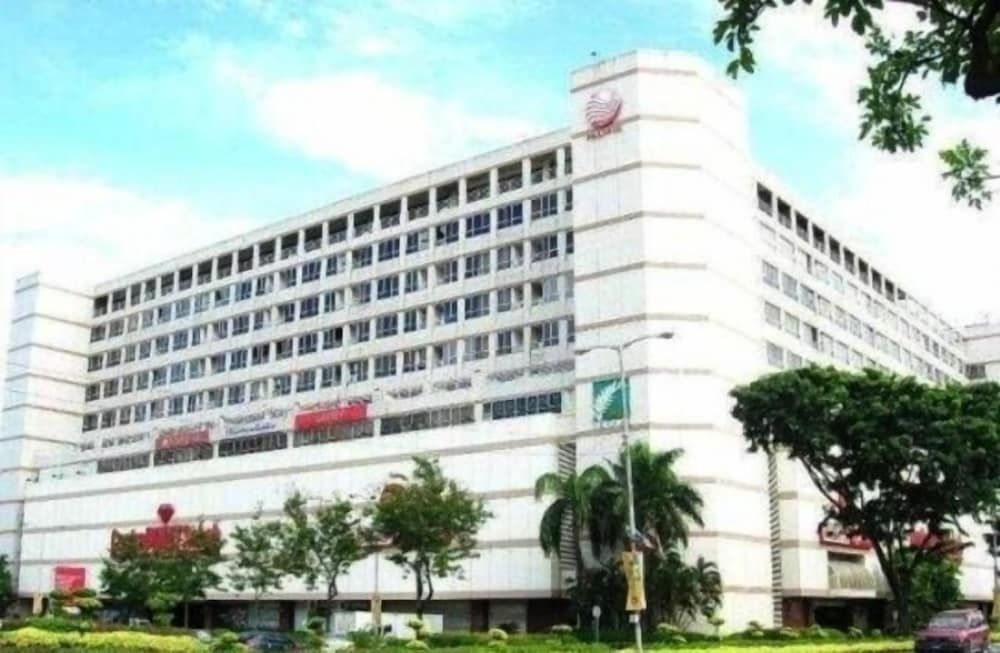 โรงแรมเคเค วอเตอร์ฟรอนท์ (KK Waterfront Hotel)1